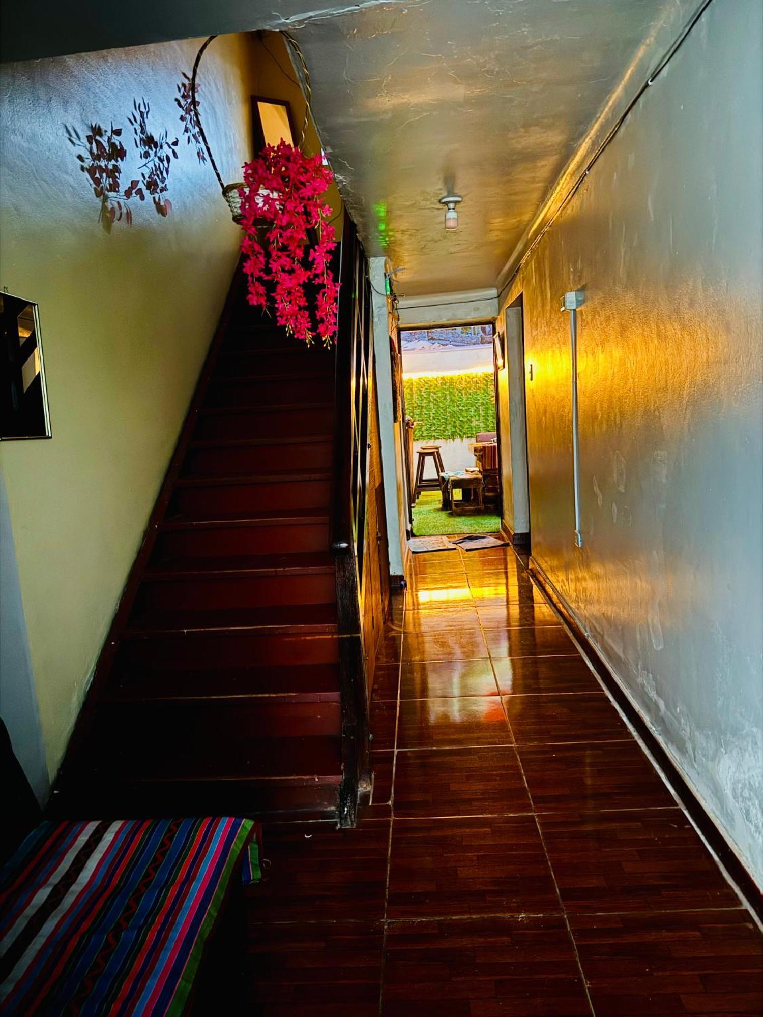 Ukumari Hostel Cusco Exterior photo
